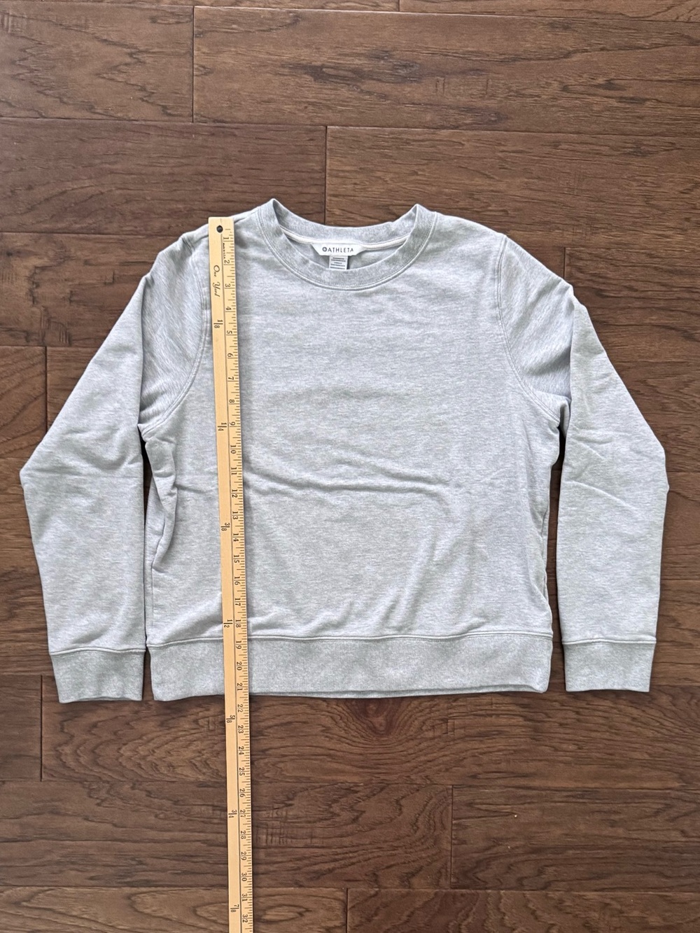 EUC Athleta Retroterry Crewneck Sweatshirt Grey Heather Size Medium - Picture 3 of 7